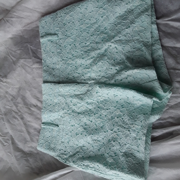 Loft Marissa Mint Blue Foral Shorts - Picture 3 of 8